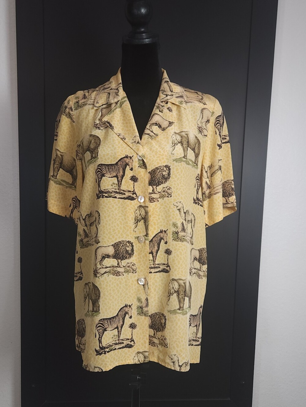 Ann May Vintage 100% Silk Safari Animal Print Button Down Shirt Yellow Size XS